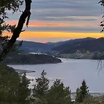 Stabbur Med Fantastisk Utsikt! Steinkjer