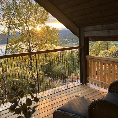 Stabbur Med Fantastisk Utsikt! Steinkjer